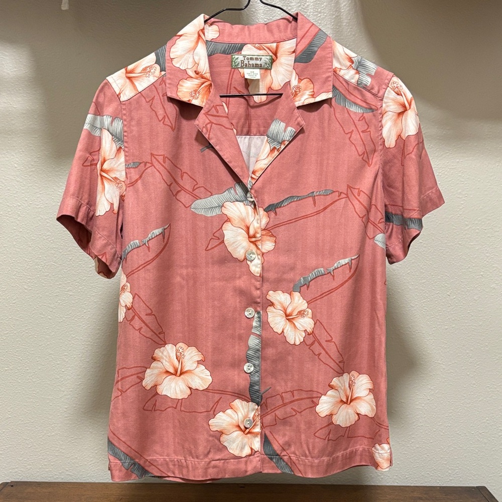 Tommy Bahama Coral Pink Floral Short-Sleeve Hawaiian Shirt